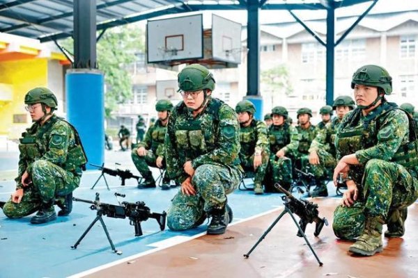 财盘配资 要和解放军拼到最后一兵一卒？台苦练10天9夜，专家只说了四个字