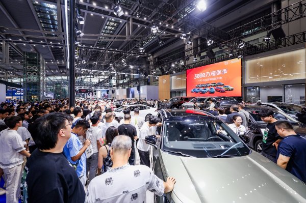 园十州 深圳双节假期接待游客920万人次，旅游收入89.4亿元创新高